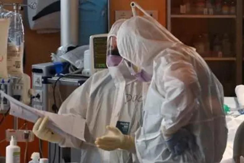 Record di guariti, morti sotto quota 300