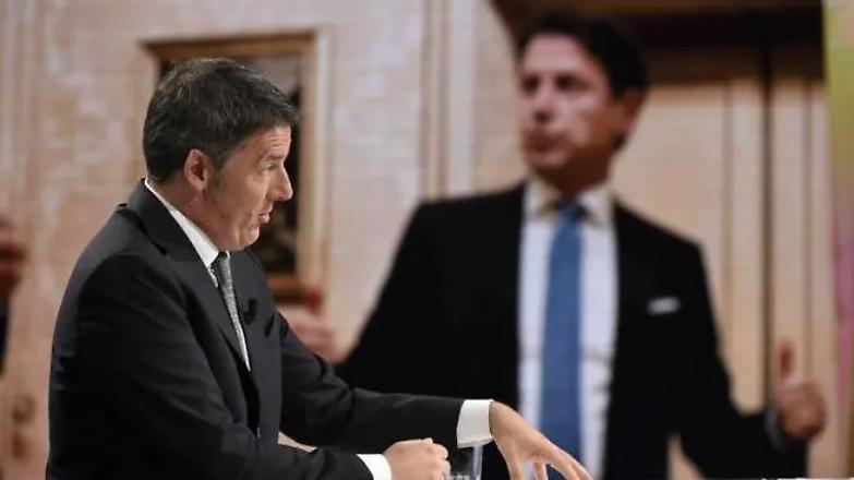 Renzi a Conte: "Non abbiamo negato i pieni poteri a Salvini per darli al lei..."
