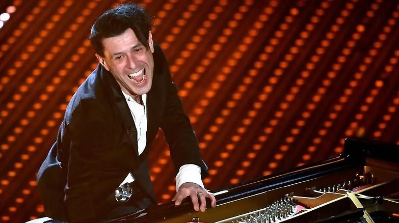 Addio Ezio Bosso, neanche la malattia ferm&ograve; il suo amore per la musica