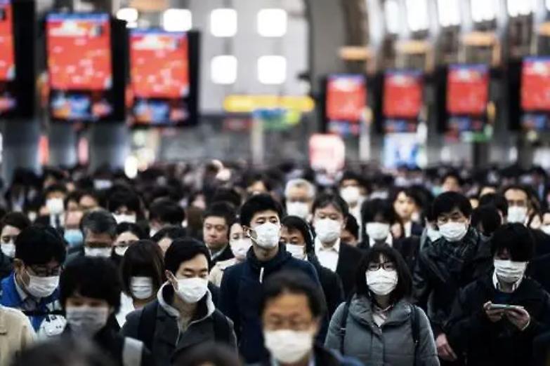 L'identit&agrave; mascherata della pandemia