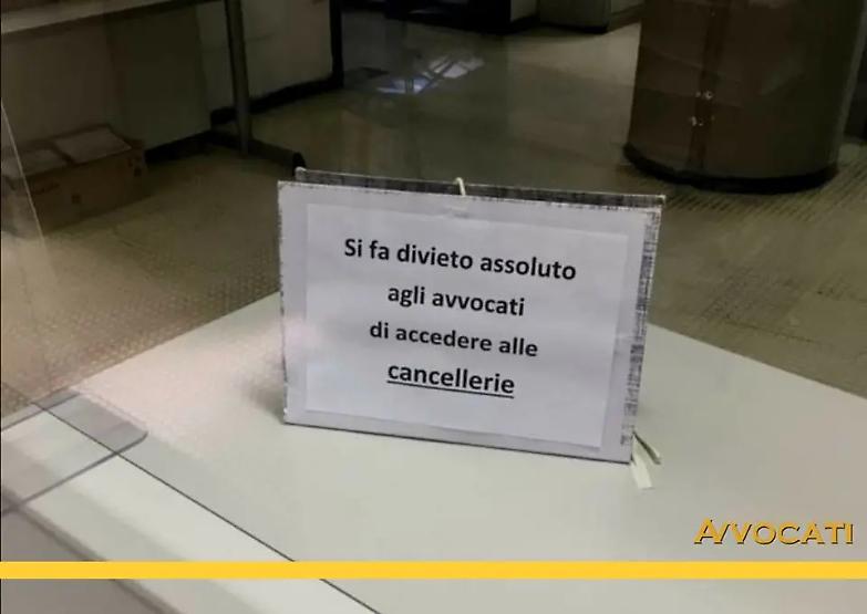 Delibere dei Coa e flash mob: gli avvocati contro la paralisi