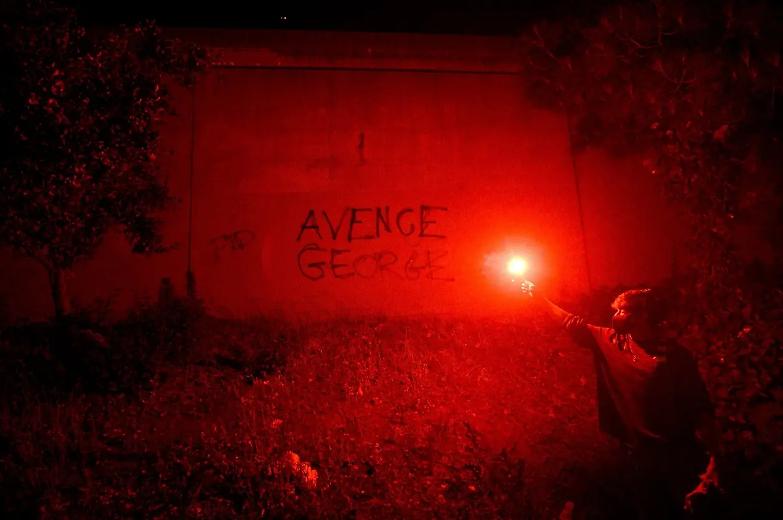 Altro morto per gli scontri negli Usa: stavolta &egrave; un agente