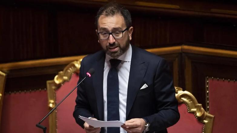 Ora lo annuncia anche Bonafede: "Dal 1 luglio riapre la Giustizia"