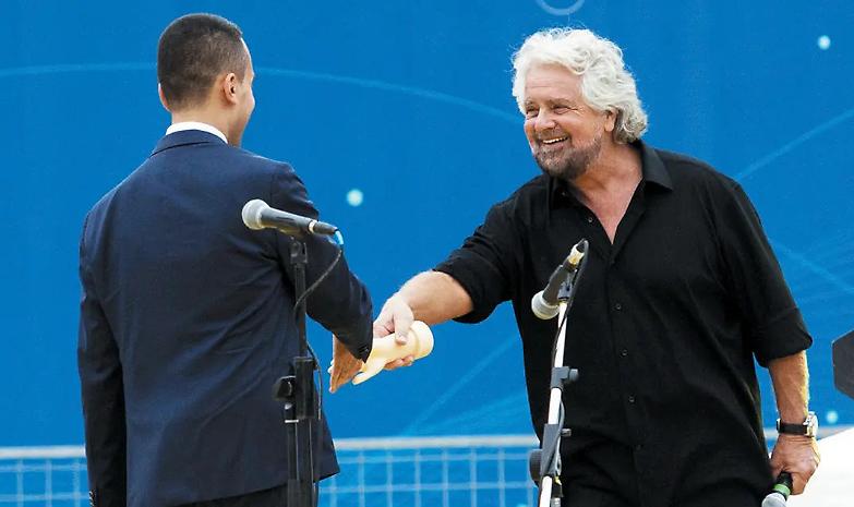 Congiure e scontri: cos&igrave; Casaleggio prepara il licenziamento di Luigi Di Maio