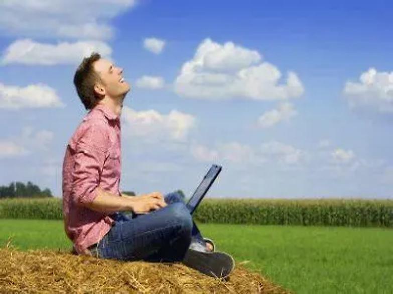 Influencer, blogger, spot dentro e fuori rete tutto per riacciuffare il turismo post Covid