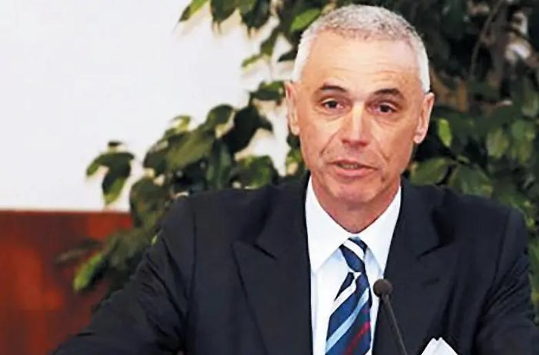 Coronavirus, il virologo Pal&ugrave;: &laquo;Non bisogna abbassare la guardia&raquo;