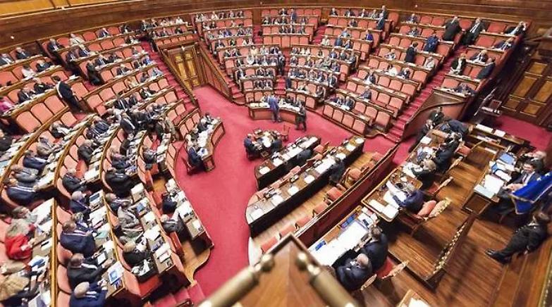 Il Parlamento e quell&rsquo;ipocrita invocazione