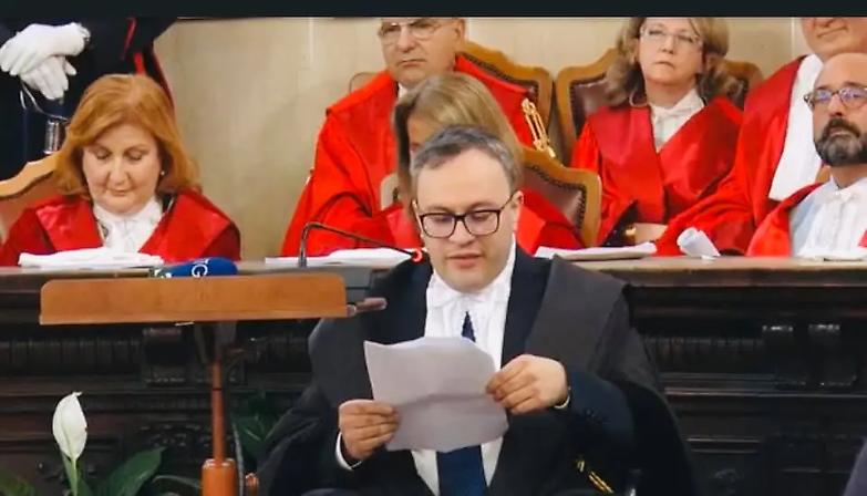 Catanzaro, esposto dell'avvocatura contro il dirigente amministrativo: &laquo;Da lui un attacco politico&raquo;