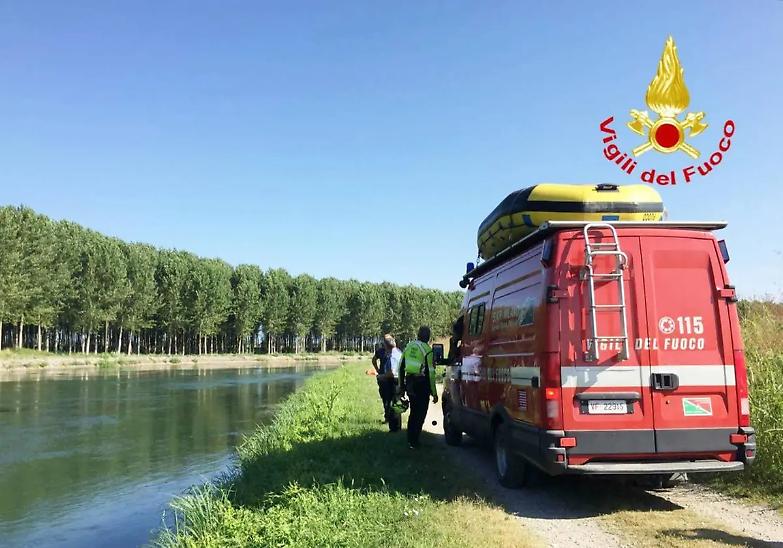 Milano in bal&igrave;a del Seveso nero che esonda. Prima emergenza: disinquinare le acque