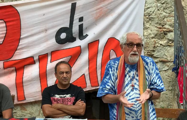 Riace, digiuno di giustizia. Padre Zanotelli: &laquo;Il governo cancelli i decreti Salvini&raquo;