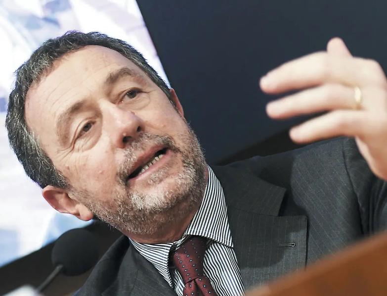 Caiazza: &laquo;L&rsquo;avvocatura alzi un muro contro la riforma che mette il Csm in mano alle Procure&raquo;