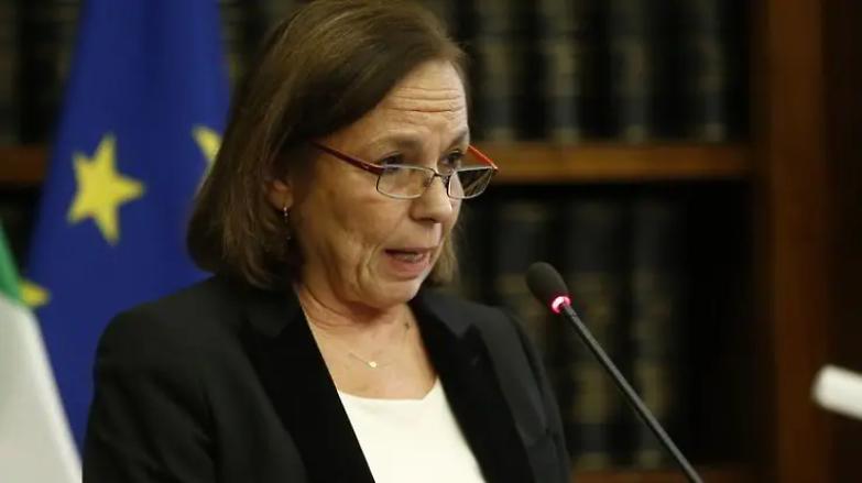 Il Viminale boccia l'ordinanza Musumeci sui migranti: &laquo;Non &egrave; competenza regionale&raquo;