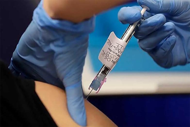 I volantari iniziano la sperimentazione del vaccino italiano