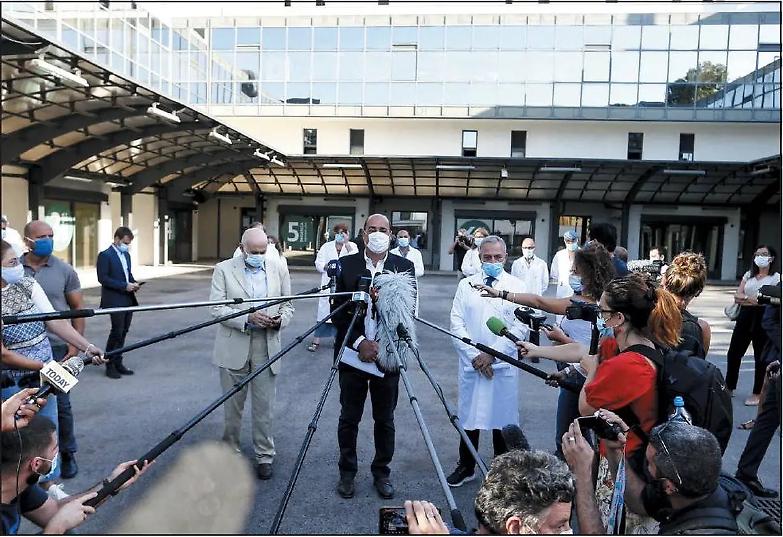 La guerra sovranista dei vaccini si combatte nei laboratori di ricerca...