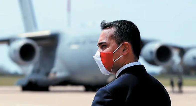 E se finisse come con Renzi? I "No" in crescita agitano Di Maio e Zingaretti