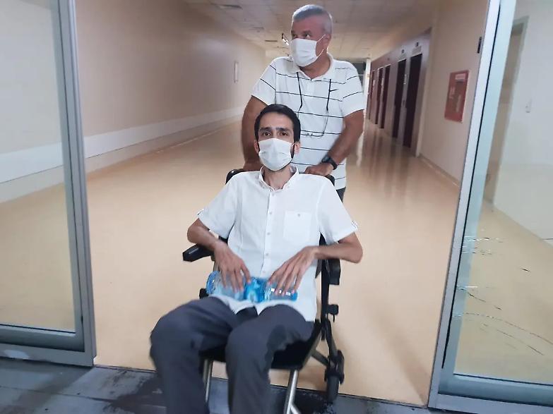 Vittoria dei diritti umani: torna libero l'avvocato turco &Uuml;nsal - VIDEO