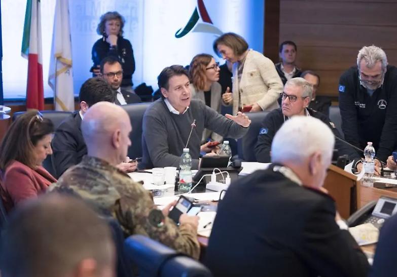 Minacce di dimissioni e paura: i giorni caldi del Covid nei verbali del Cts