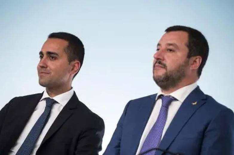 Salvini, l&rsquo;M5S e l&rsquo;equilibrio &ldquo;di sistema&rdquo;