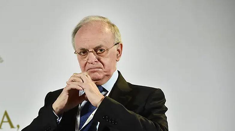 Avviso di sfratto a Davigo: "Non pu&ograve; restare al Csm"