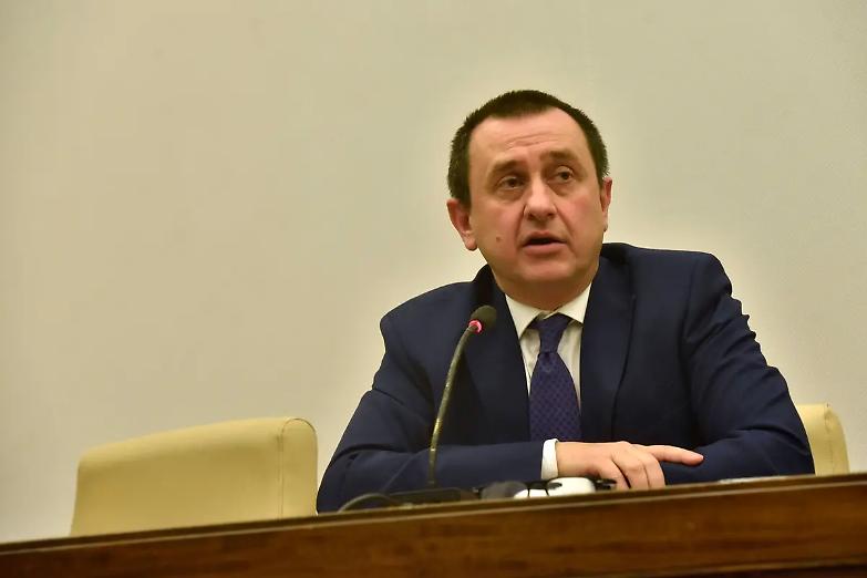 &laquo;Macch&eacute; rimpasto, vogliamo aiutare il paese a ripartire senza sprecare tempo e risorse&raquo;