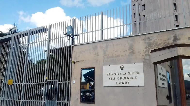 Coronavirus, focolaio nel carcere di Livorno. Sono 16 i detenuti con il covid 19 dov&rsquo;&egrave; morto l&rsquo;ergastolano.