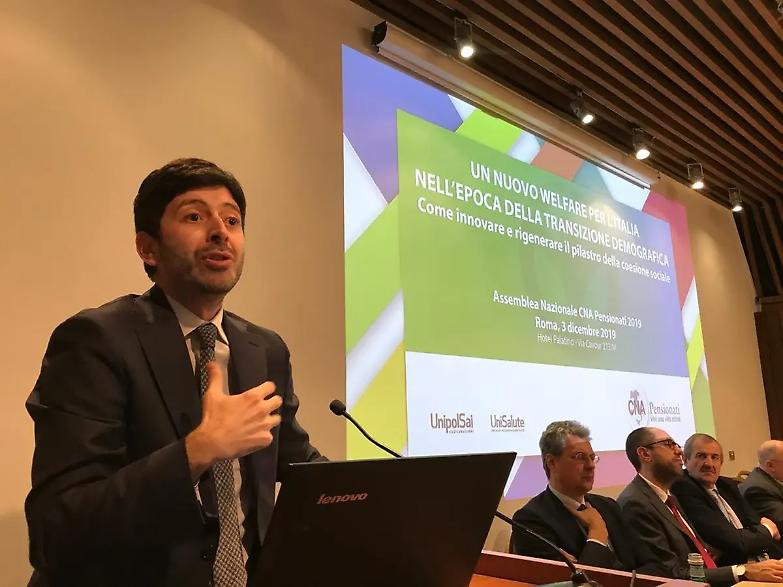 Speranza: &laquo;Curva epidemiologica terrificante, 48 ore per la stretta&raquo;