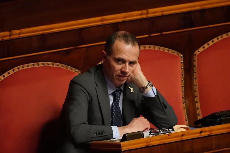 &laquo;Agli amici di Fi dico: non cadete nel tranello di chi vuol dividerci&raquo;