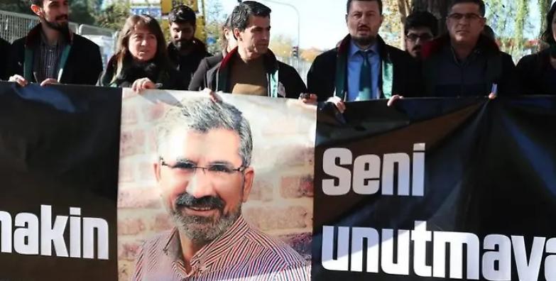 Il processo per l&rsquo;assassinio del legale curdo Tahir Elci non va disertato anche se &egrave; una farsa dal finale scritto