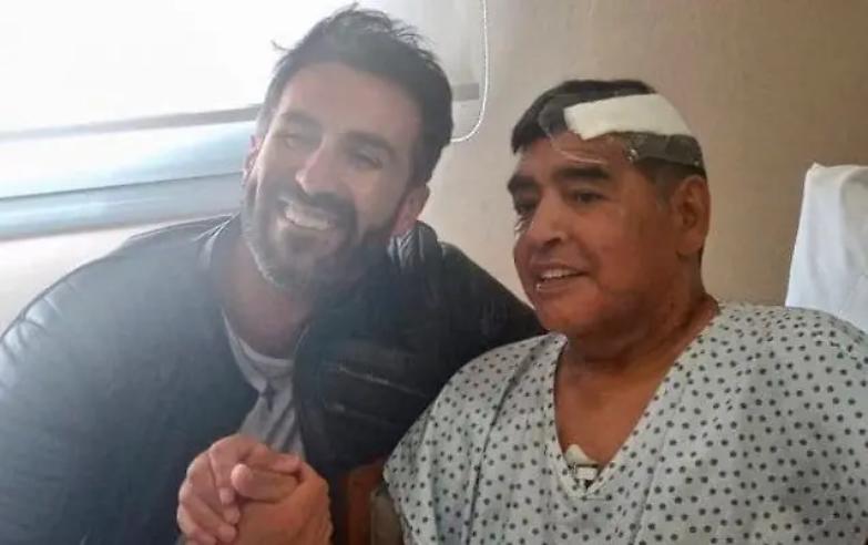 Indagato per omicidio colposo il medico di Maradona
