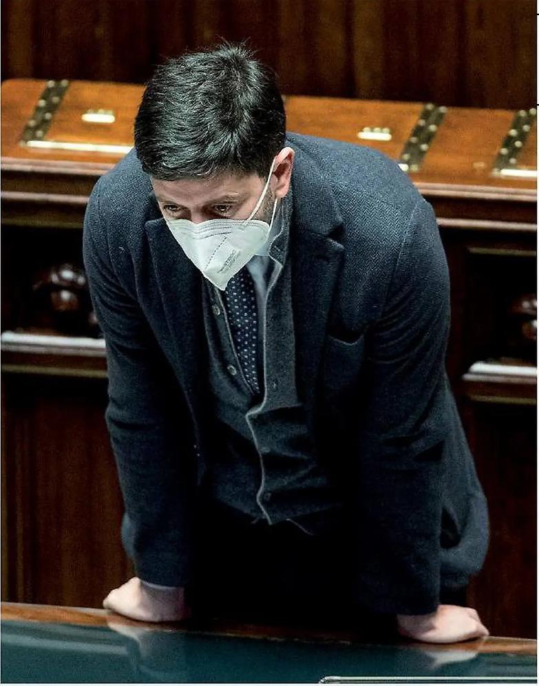 Governo e Regioni: &egrave; ancora scontro sulla linea dura del ministro Speranza