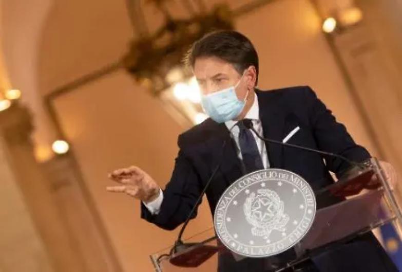 Conferenze stampa del premier: a fare le domande vadano i direttori...