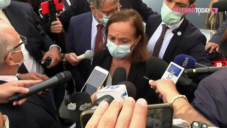 Lamorgese positiva al Covid, isolati Bonafede e Di Maio