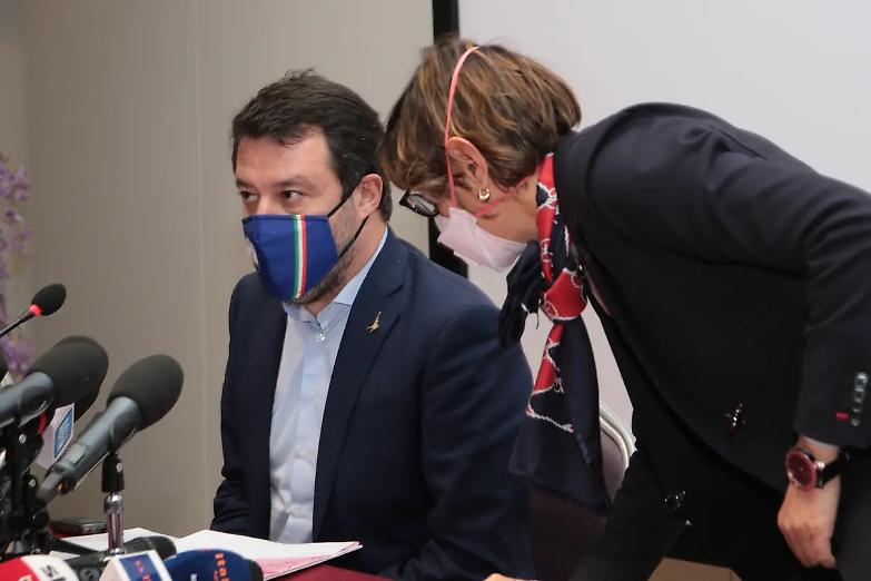 Gregoretti, la linea Bongiorno: &laquo;Evitiamo di fare processi guardando dal buco della serratura&raquo;