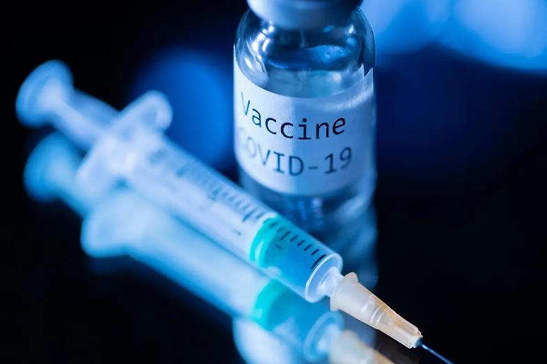Via libera al piano vaccini in Italia, si parte a inizio gennaio
