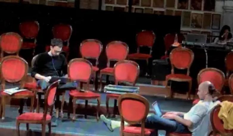 Un teatro &ldquo;Zona rossa&rdquo; con sei protagonisti da remoto