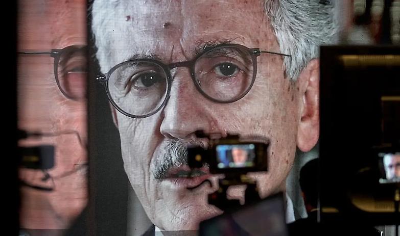 D'Alema, l'alter ego di Renzi che sussurra a Conte