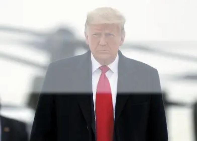 Gogna Hollywood : Trump non mi piace e quindi lo cancello