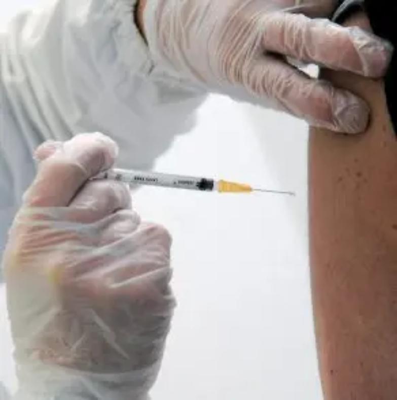 Covid, da domani la Lombardia sar&agrave; in zona arancione