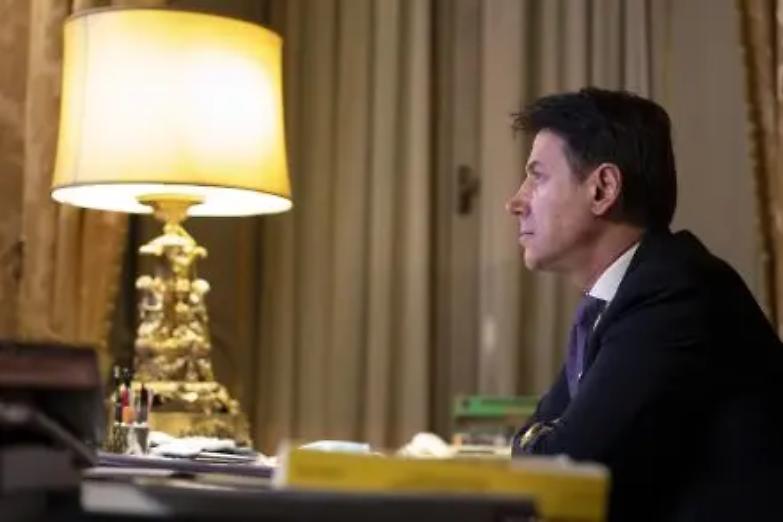 Conte domani lascia, ma punta al reincarico