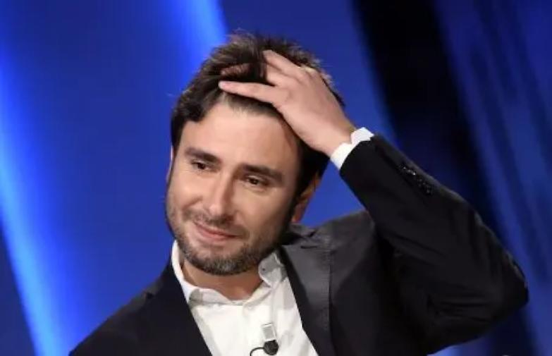 Di Battista: &laquo;Grave errore del M5S votare la fiducia a Draghi&raquo;