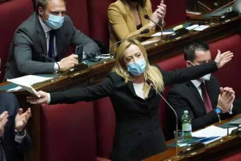 Insulti contro Giorgia Meloni: solidariet&agrave; bipartisan