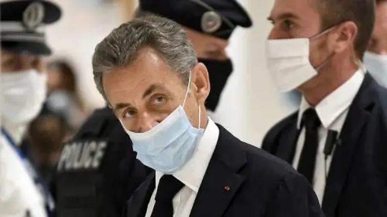 La mano di piombo dei giudici: Sarkozy condannato a tre anni di carcere