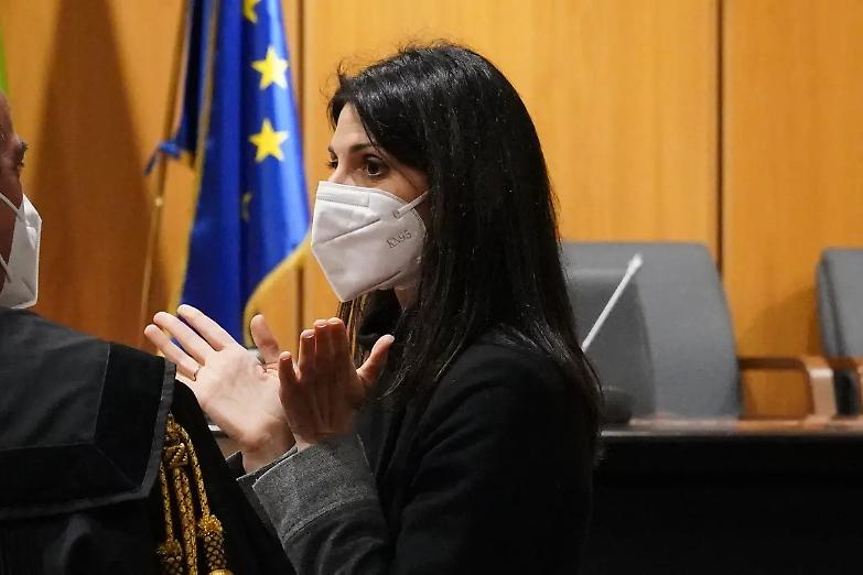 Mondo di mezzo, Buzzi chiede 100mila euro di danni alla Raggi: &laquo;Mi d&agrave; del mafioso&raquo;