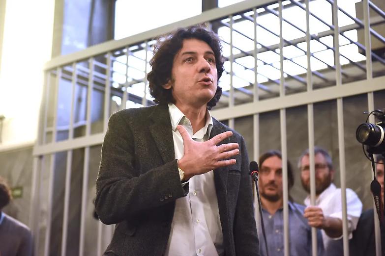 La Spagna legalizza l'eutanasia. Cappato: &laquo;In Italia invece andiamo a processo&raquo;