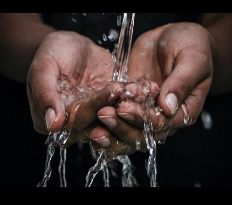 &laquo;Il diritto all'acqua &egrave; l'argine ai conflitti. Ora serve una Carta per consacrarlo&raquo;