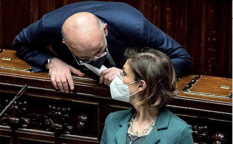 Il patto Cartabia- toghe: uccidere il correntismo senza sciogliere l&rsquo;Anm