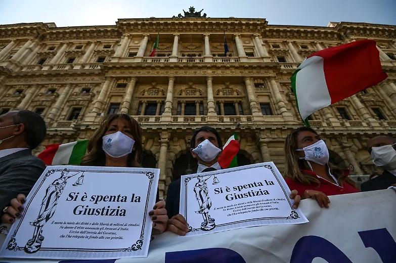 Penalisti in sciopero, tre giorni di astensione da domani