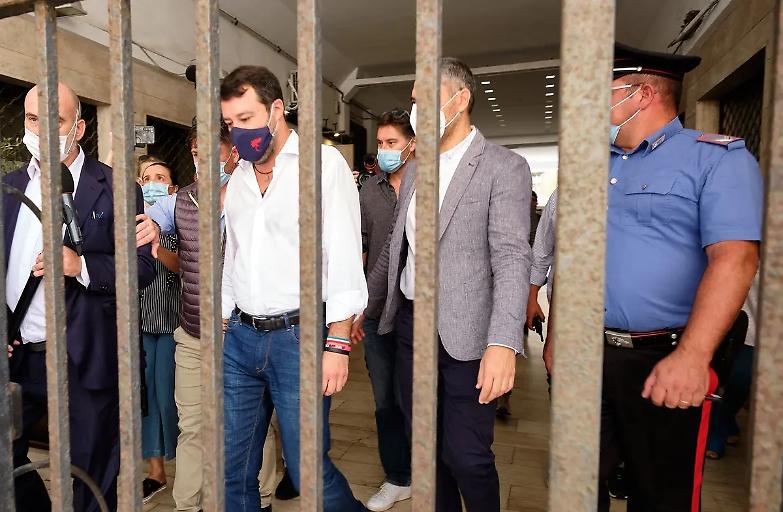 Gregoretti, il pm: &laquo;Non luogo a procedere per Salvini&raquo;