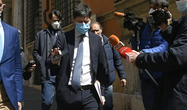 Attaccare Speranza per colpire Draghi: la tattica della Lega a caccia di consensi