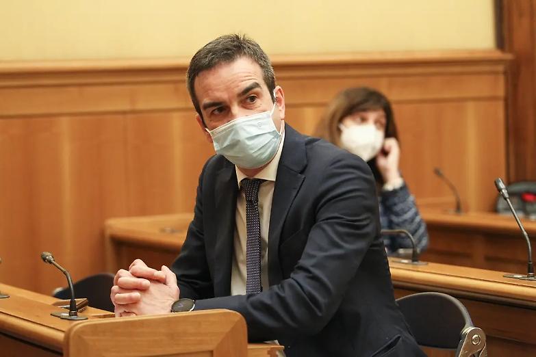 &laquo;La sottosegretaria Macina non utilizzi il suo ruolo per illegittime ingerenze nei processi&raquo;